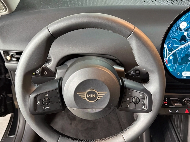 fotoG 14 del MINI MINI Cooper SE 160 kW (218 CV) 218cv Eléctrico del 2025 en Asturias