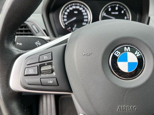 BMW X1 sDrive18d color Negro. Año 2021. 110KW(150CV). Diésel. En concesionario Celtamotor Vigo de Pontevedra