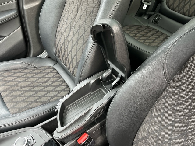 BMW X1 sDrive18d color Negro. Año 2021. 110KW(150CV). Diésel. En concesionario Celtamotor Vigo de Pontevedra