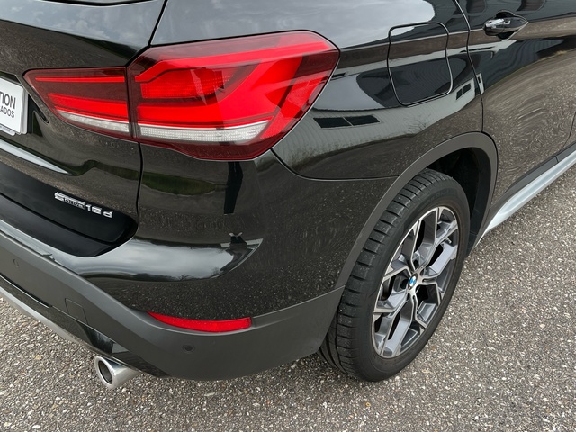 BMW X1 sDrive18d color Negro. Año 2021. 110KW(150CV). Diésel. En concesionario Celtamotor Vigo de Pontevedra
