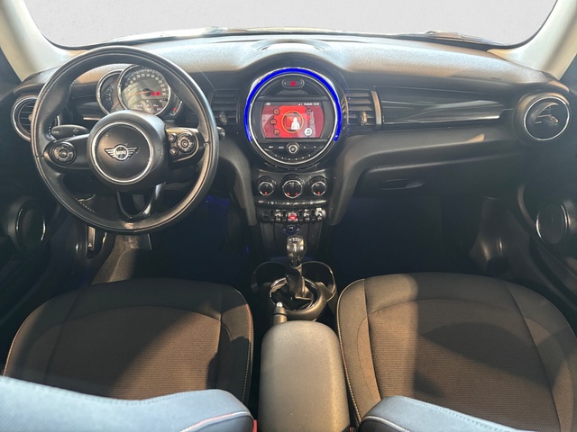 fotoG 6 del MINI MINI Cooper 100 kW (136 CV) 136cv Gasolina del 2019 en Barcelona