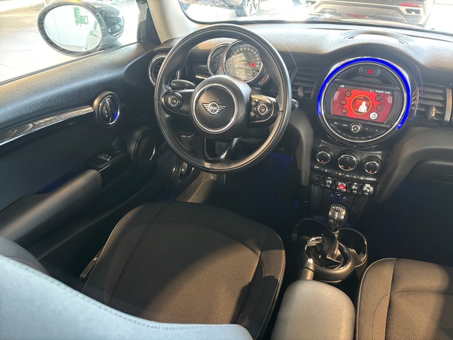 fotoG 7 del MINI MINI Cooper 100 kW (136 CV) 136cv Gasolina del 2019 en Barcelona