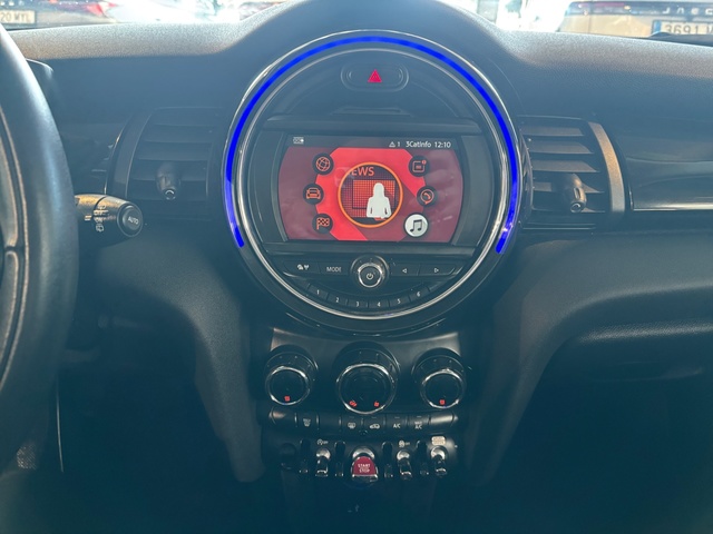 fotoG 17 del MINI MINI Cooper 100 kW (136 CV) 136cv Gasolina del 2019 en Barcelona