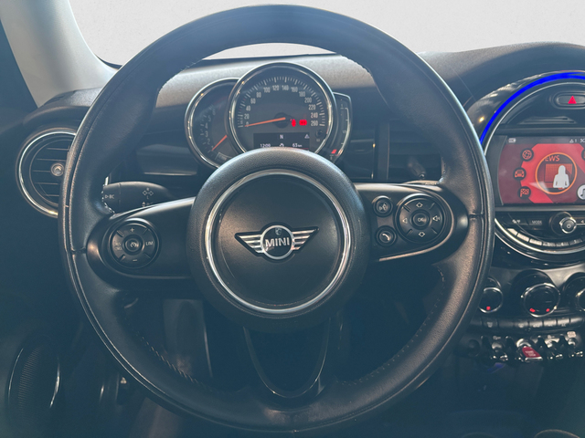 fotoG 23 del MINI MINI Cooper 100 kW (136 CV) 136cv Gasolina del 2019 en Barcelona