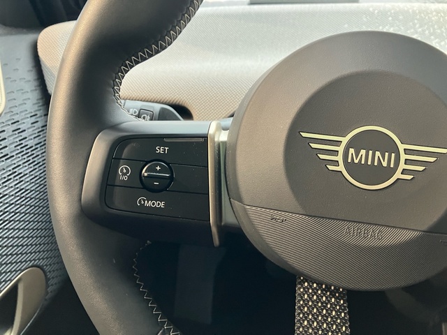 fotoG 23 del MINI MINI Cooper SE 160 kW (218 CV) 218cv Eléctrico del 2024 en Tarragona