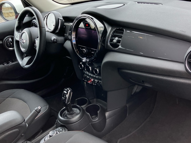 fotoG 7 del MINI MINI 5 Puertas Cooper 100 kW (136 CV) 136cv Gasolina del 2021 en León