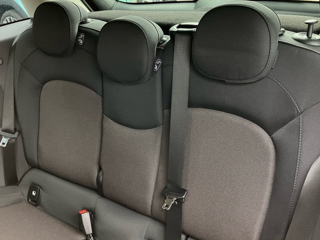 fotoG 8 del MINI MINI 5 Puertas Cooper 100 kW (136 CV) 136cv Gasolina del 2021 en León