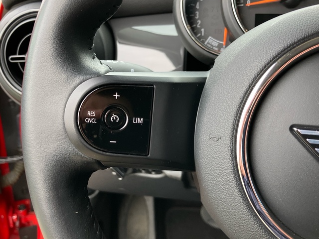 fotoG 21 del MINI MINI 5 Puertas Cooper 100 kW (136 CV) 136cv Gasolina del 2021 en León