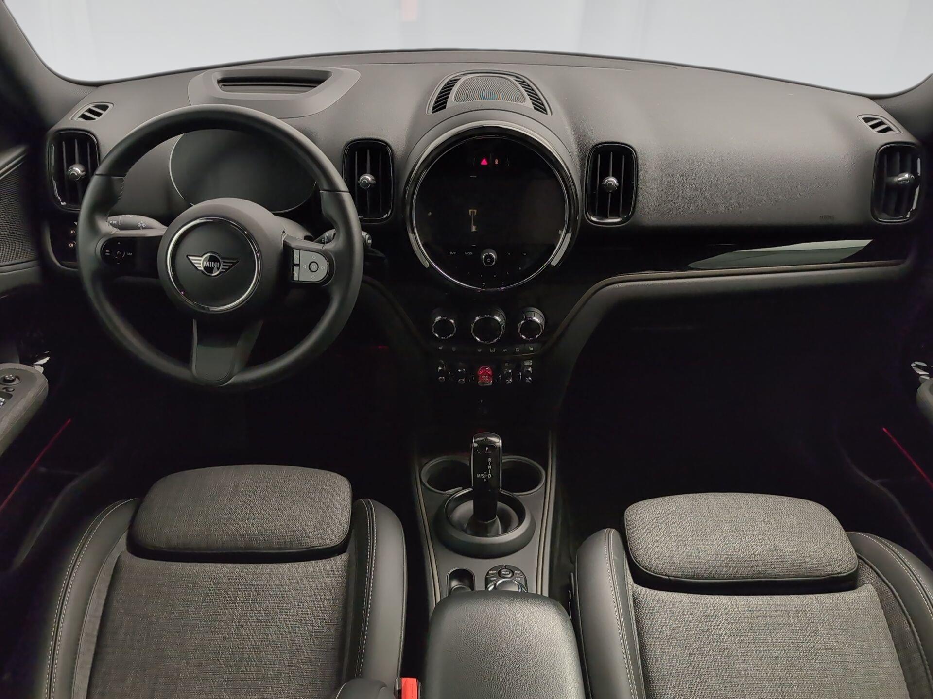 fotoG 6 del MINI MINI Countryman Cooper 100 kW (136 CV) 136cv Gasolina del 2022 en Málaga