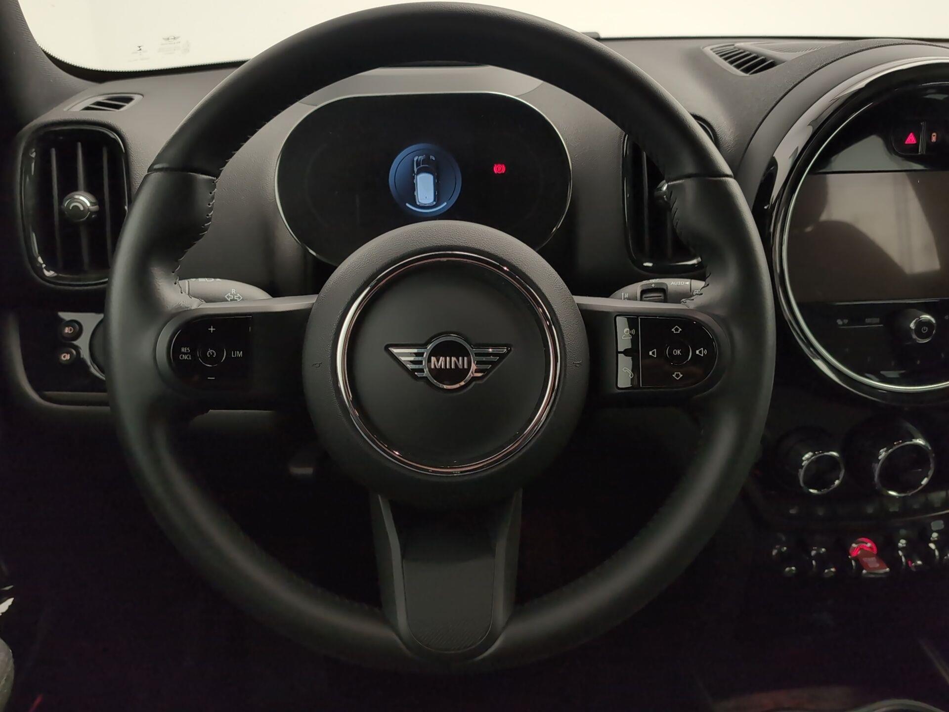 fotoG 14 del MINI MINI Countryman Cooper 100 kW (136 CV) 136cv Gasolina del 2022 en Málaga