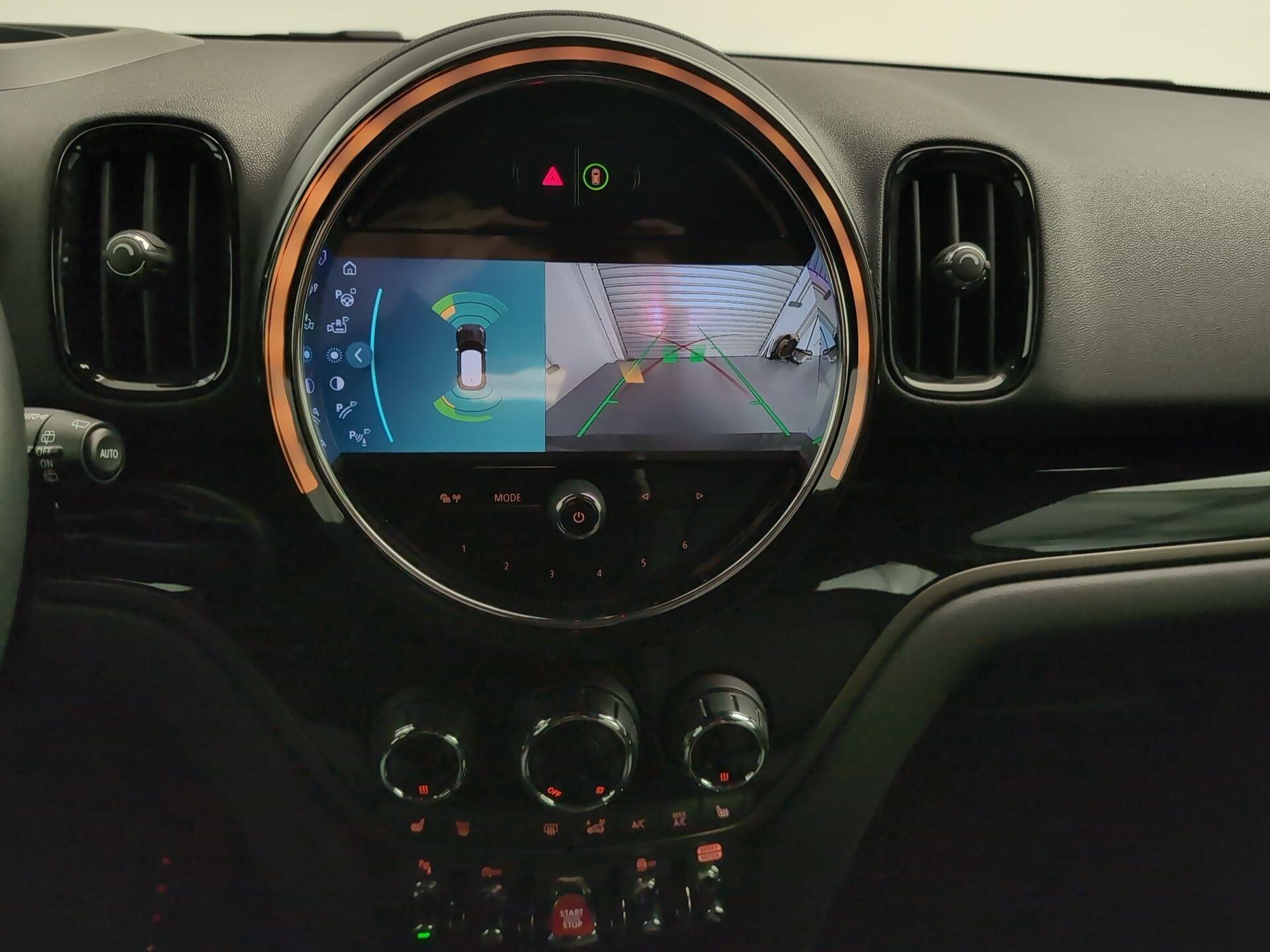 fotoG 15 del MINI MINI Countryman Cooper 100 kW (136 CV) 136cv Gasolina del 2022 en Málaga