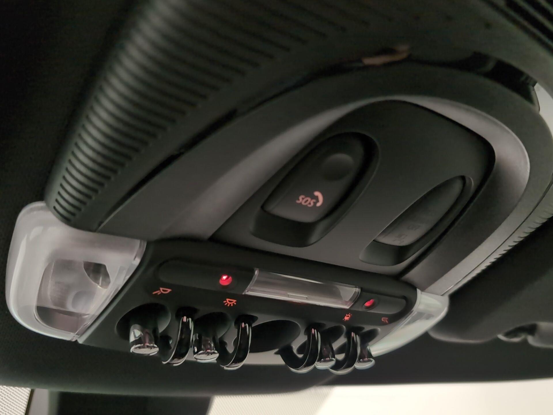 fotoG 16 del MINI MINI Countryman Cooper 100 kW (136 CV) 136cv Gasolina del 2022 en Málaga