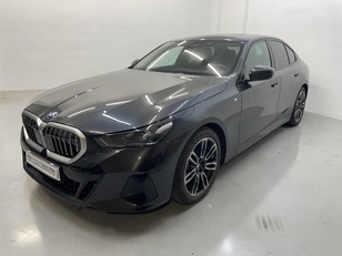 Fotos de BMW Serie 5 520d color Gris. Año 2025. 145KW(197CV). Diésel. En concesionario Cabrero Motorsport de Huesca