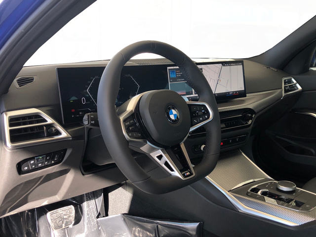 BMW Serie 3 318d color Azul. Año 2025. 110KW(150CV). Diésel. En concesionario Vehinter Getafe de Madrid