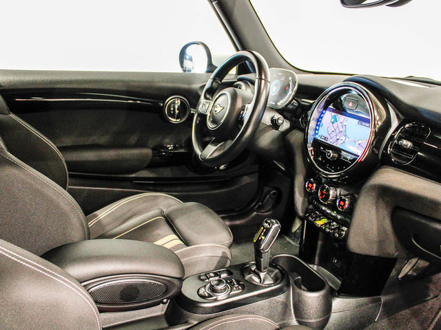 fotoG 7 del MINI MINI Cooper SE 135 kW (184 CV) 184cv Eléctrico del 2021 en Barcelona