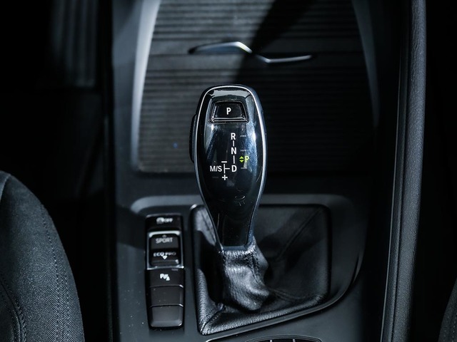 BMW X1 sDrive18i color Gris. Año 2021. 103KW(140CV). Gasolina. En concesionario Oliva Motor Tarragona de Tarragona