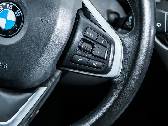 BMW X1 sDrive18i color Gris. Año 2021. 103KW(140CV). Gasolina. En concesionario Oliva Motor Tarragona de Tarragona