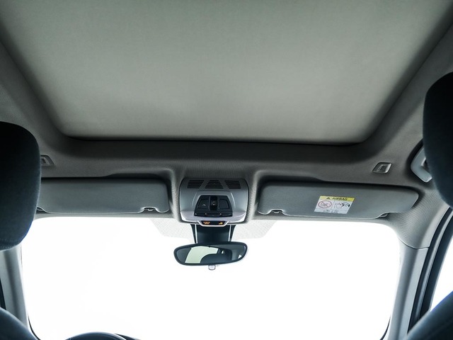 BMW X1 sDrive18i color Gris. Año 2021. 103KW(140CV). Gasolina. En concesionario Oliva Motor Tarragona de Tarragona