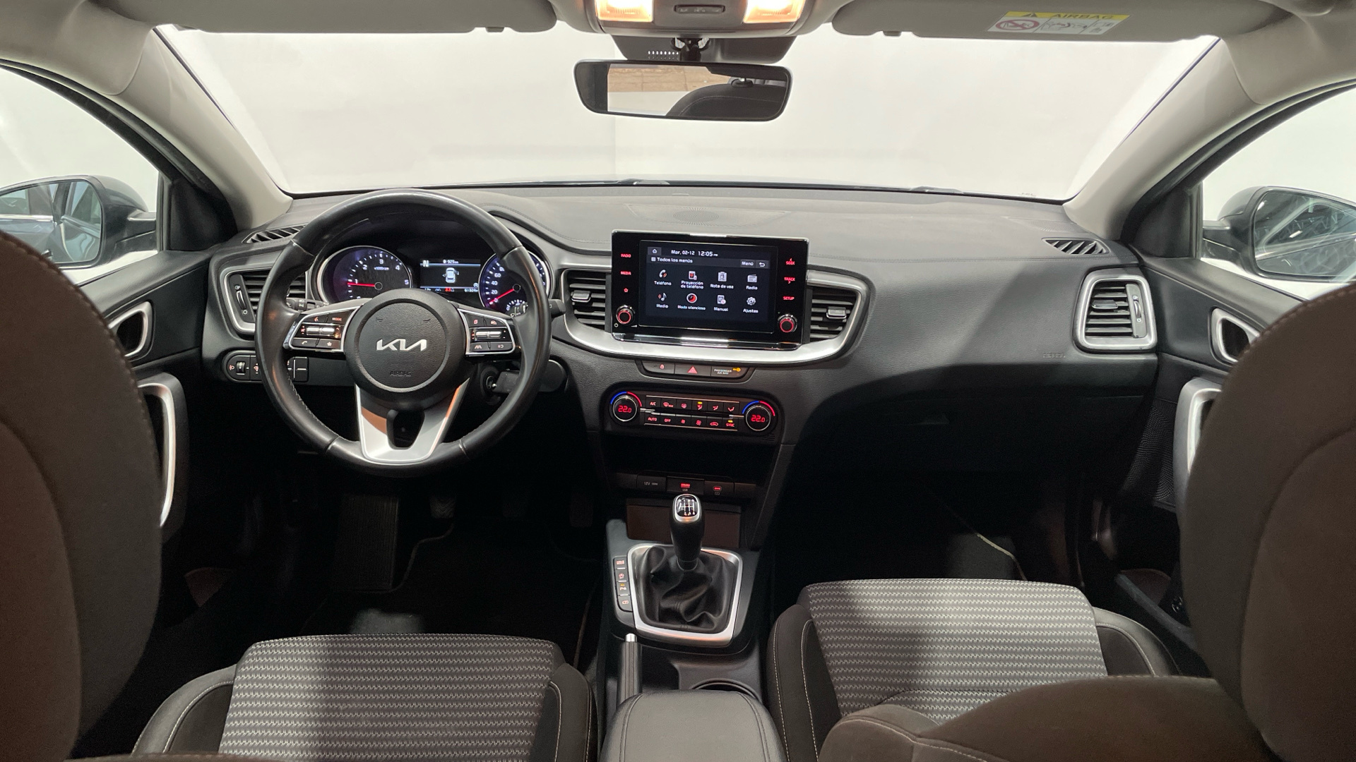 Kia Ceed 1.6 MHEV en Barcelona