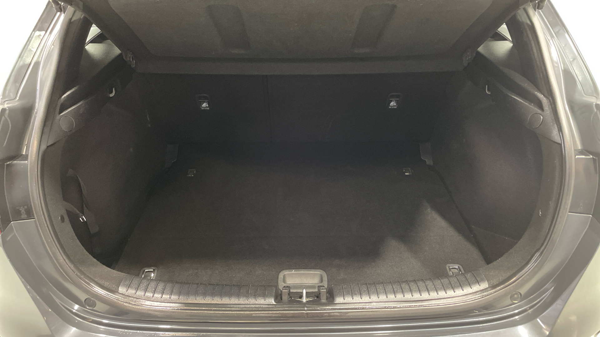 Kia Ceed 1.6 MHEV en Barcelona