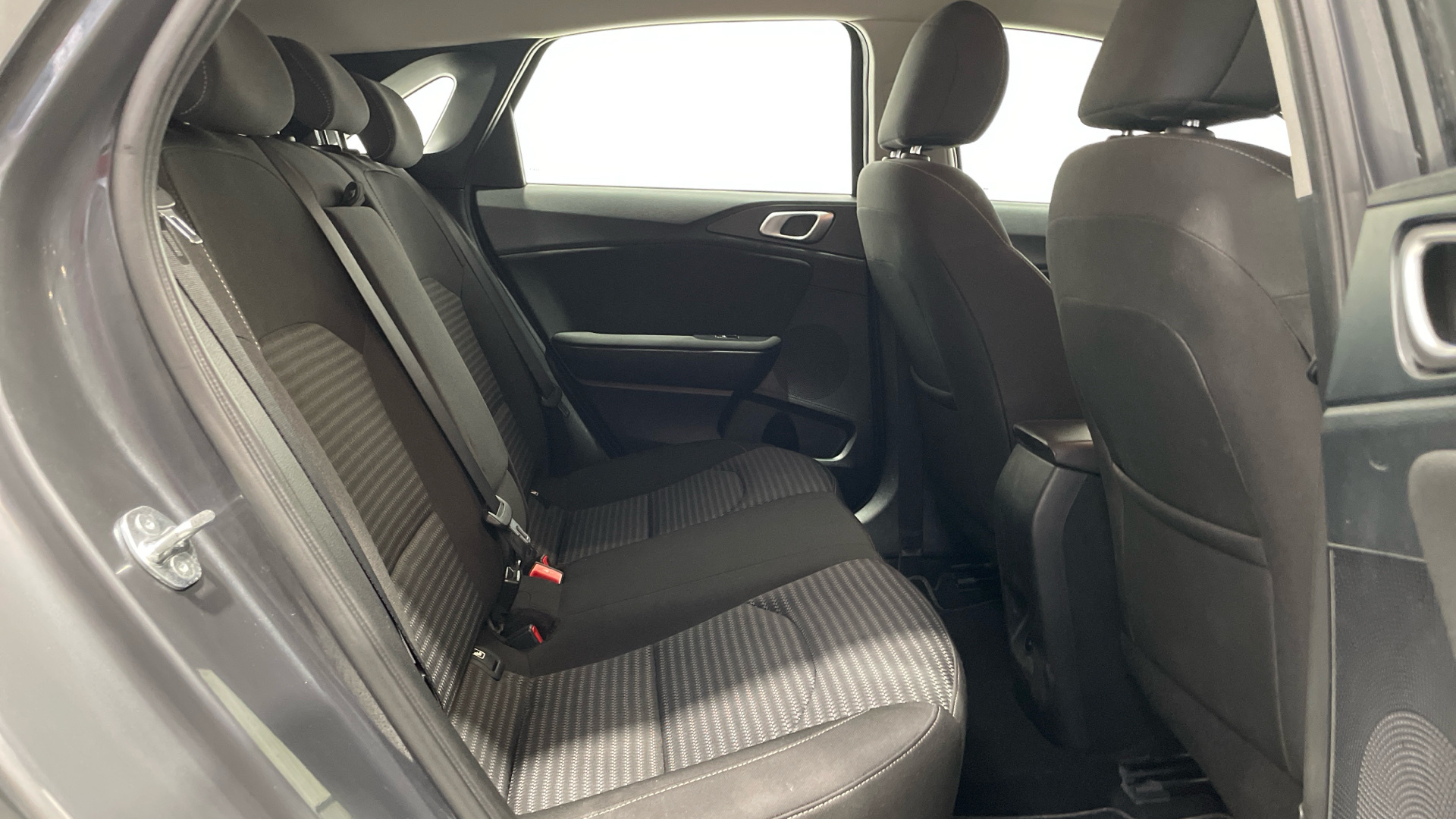 Kia Ceed 1.6 MHEV en Barcelona