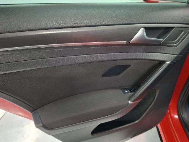 Volkswagen Golf GTE 1.4 TSI 180 kW (245 CV) DSG