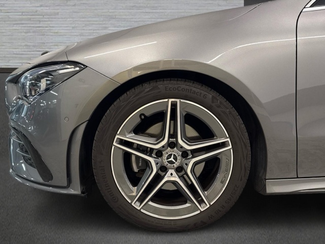 Mercedes-Benz CLA 180 100 kW (136 CV)