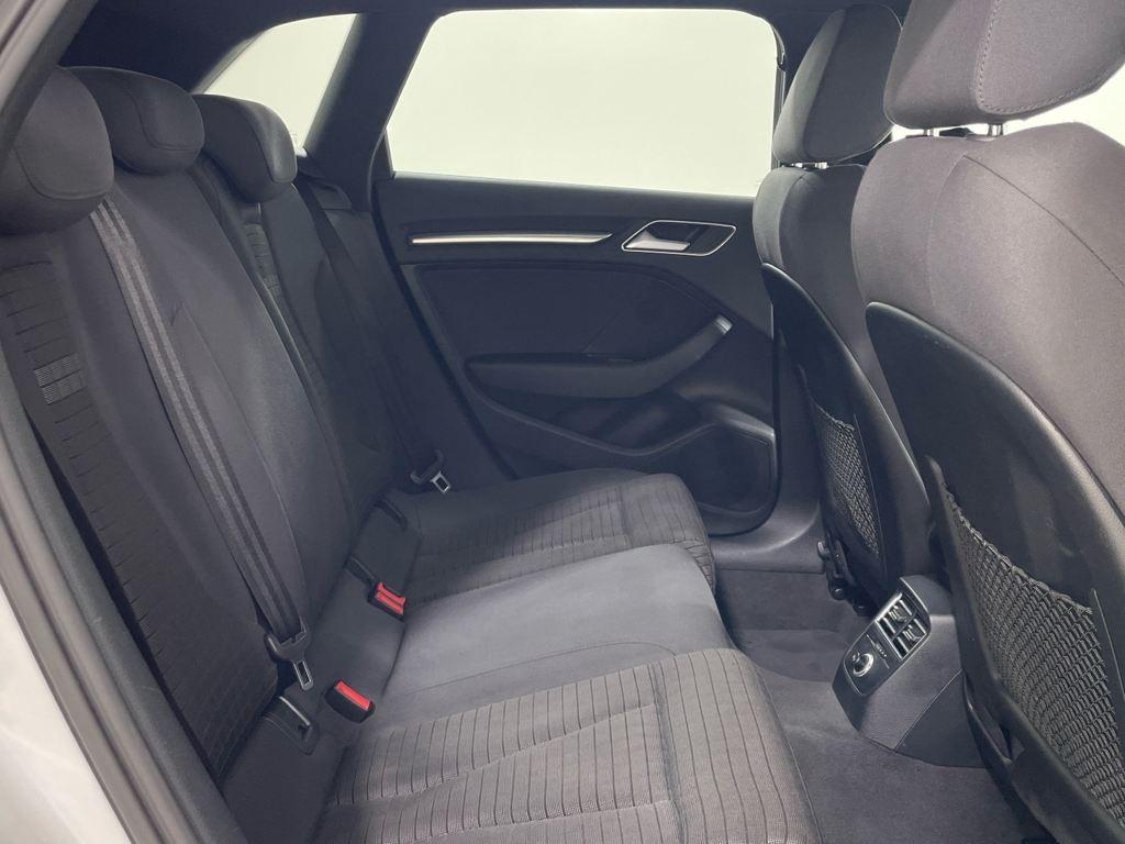 Audi A3 Sportback 30 TDI en Barcelona