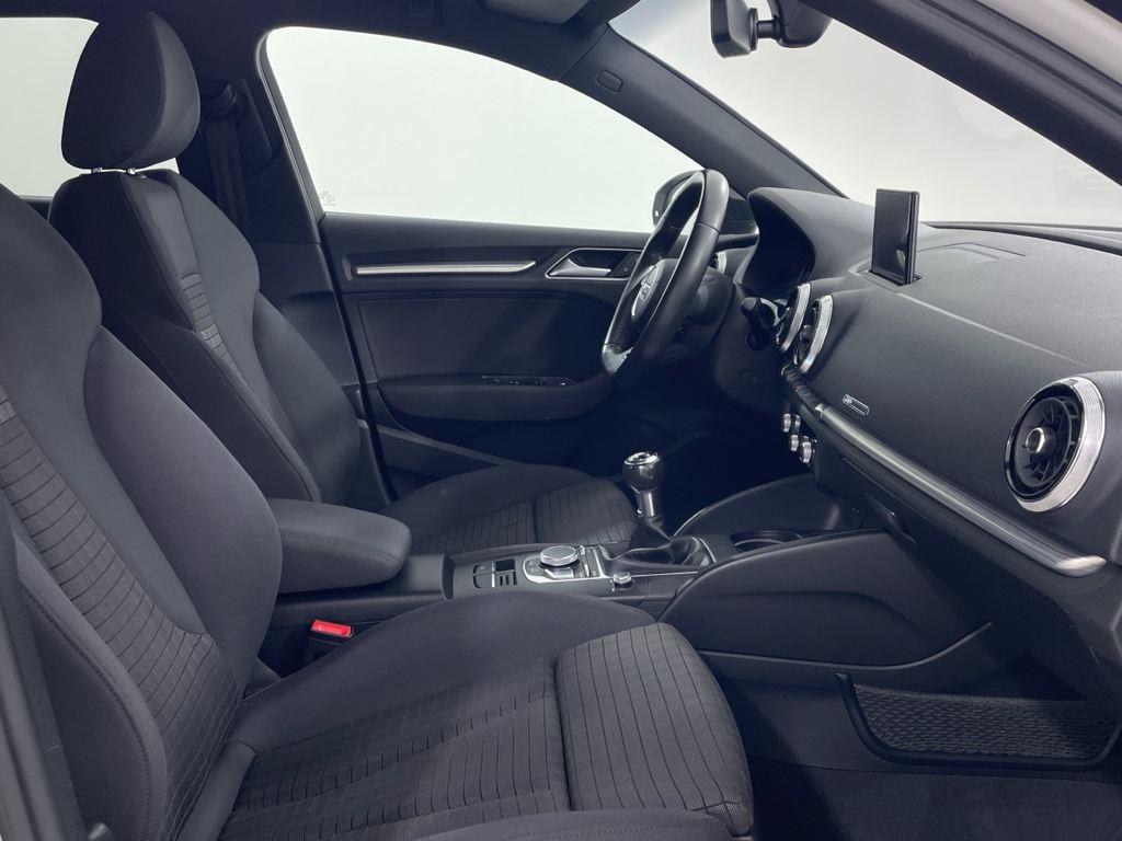 Audi A3 Sportback 30 TDI en Barcelona