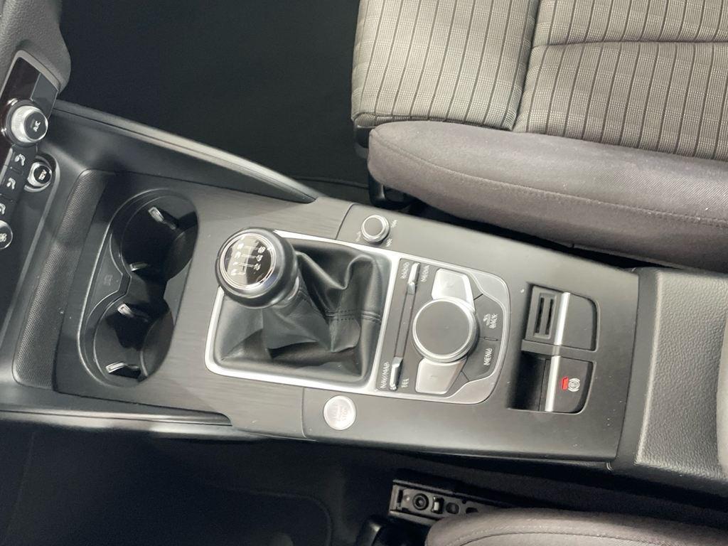 Audi A3 Sportback 30 TDI en Barcelona