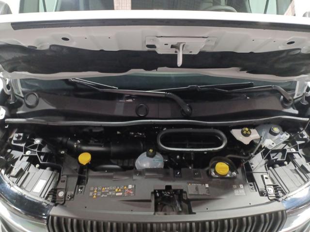 Renault Master Furgon L2H2 3300 dCi 96 kW (130 CV)