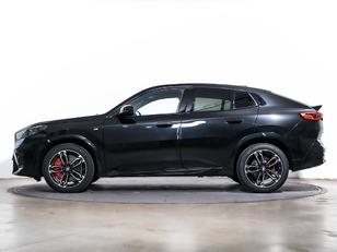 Fotos de BMW X2 sDrive18d color Negro. Año 2025. 110KW(150CV). Diésel. En concesionario Oliva Motor Tarragona de Tarragona