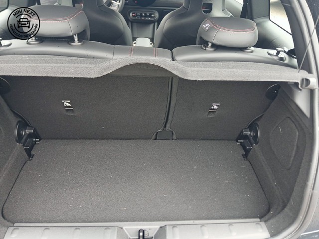 fotoG 15 del MINI MINI Cooper C 115 kW (156 CV) 156cv Gasolina del 2025 en Toledo