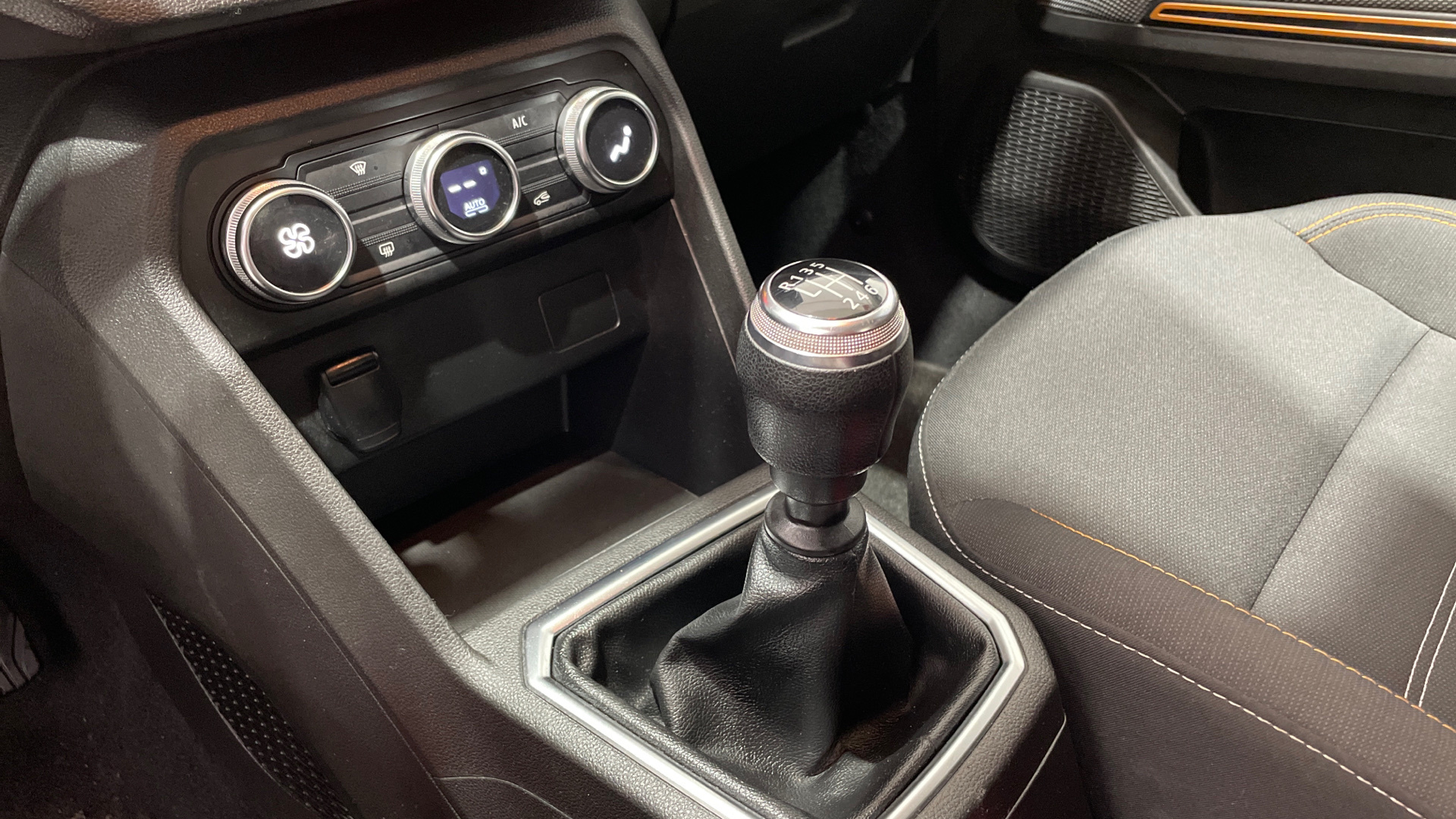 Dacia Sandero ECO-G 100 en Barcelona