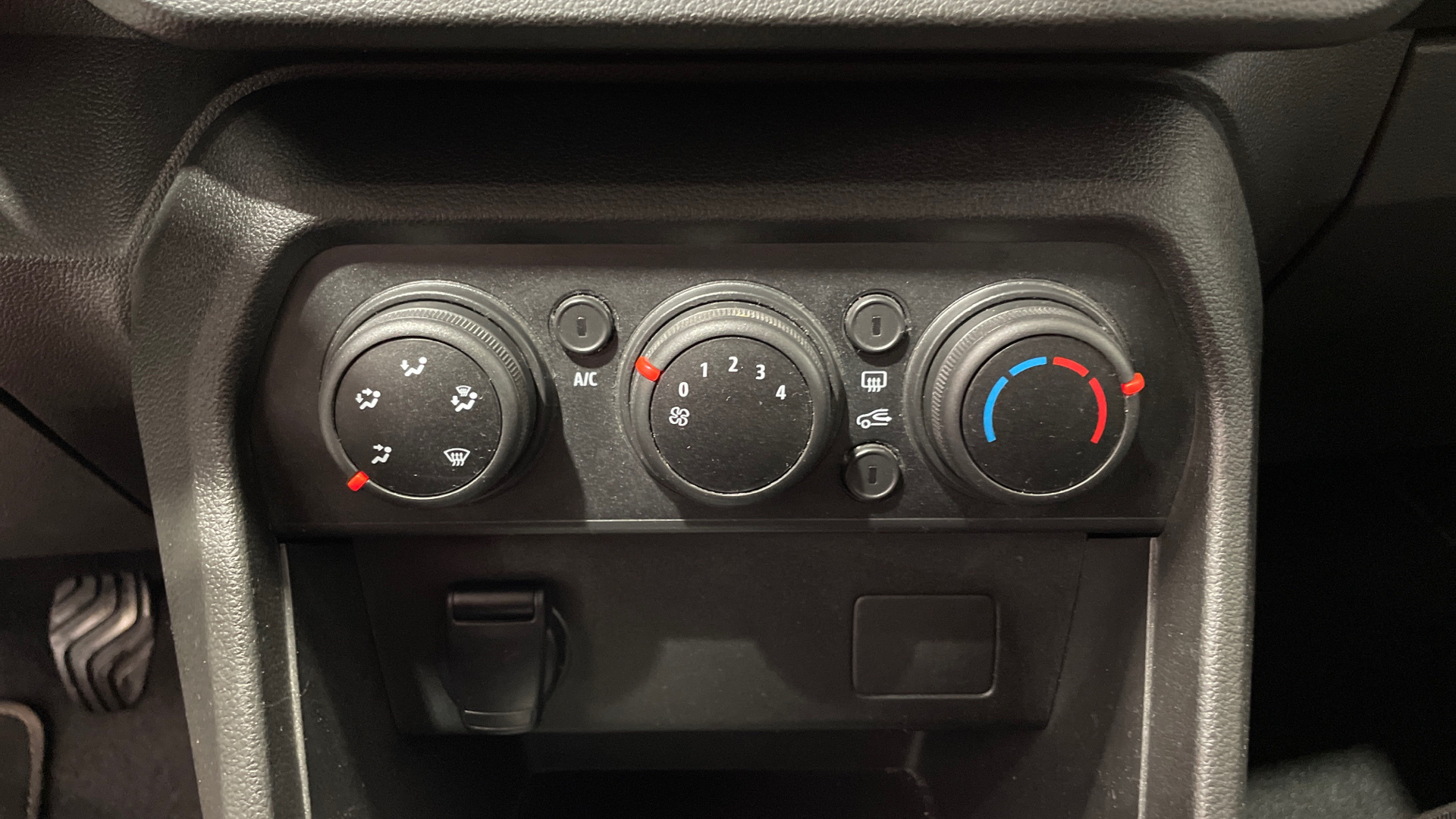 Dacia Sandero ECO-G 100 en Barcelona