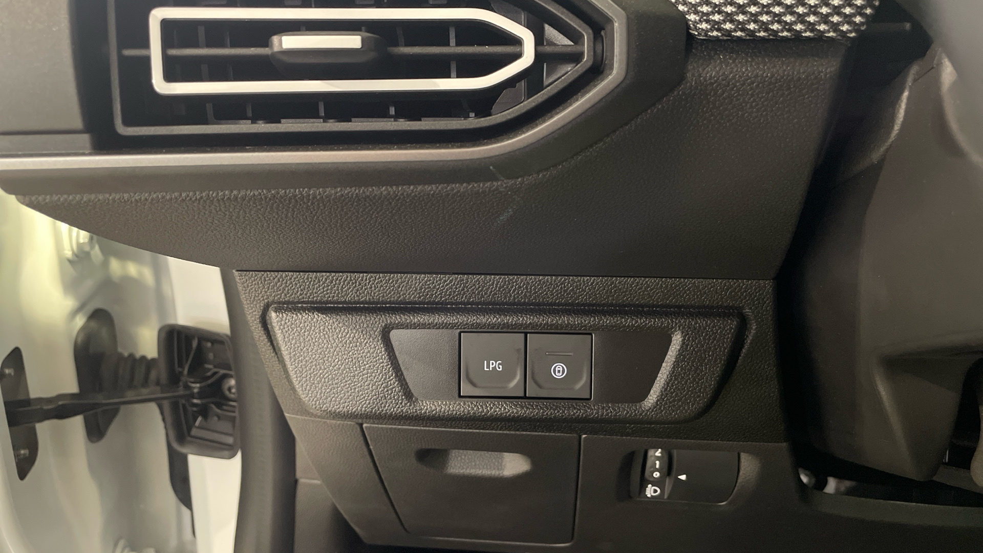 Dacia Sandero ECO-G 100 en Barcelona