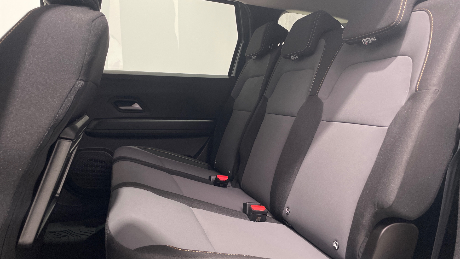 Dacia Jogger Hybrid 140 en Barcelona