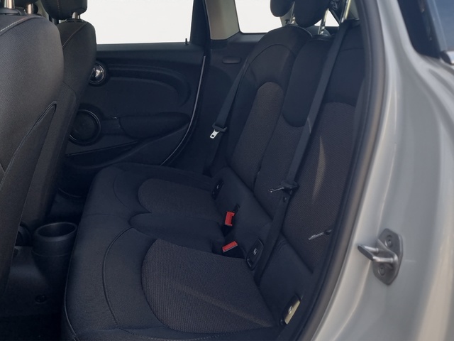 fotoG 8 del MINI MINI Cooper 5 Puertas 100 kW (136 CV) 136cv Gasolina del 2021 en Alicante