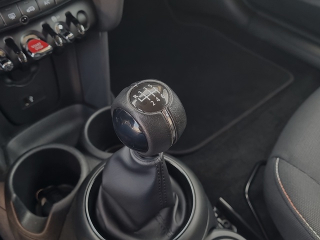 fotoG 21 del MINI MINI Cooper 5 Puertas 100 kW (136 CV) 136cv Gasolina del 2021 en Alicante