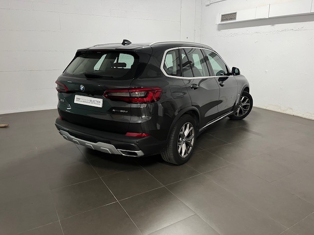 BMW X5 xDrive30d color Gris. Año 2020. 195KW(265CV). Diésel. En concesionario Amiocar S.A. de Coruña