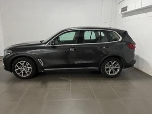 Fotos de BMW X5 xDrive30d color Gris. Año 2020. 195KW(265CV). Diésel. En concesionario Amiocar S.A. de Coruña