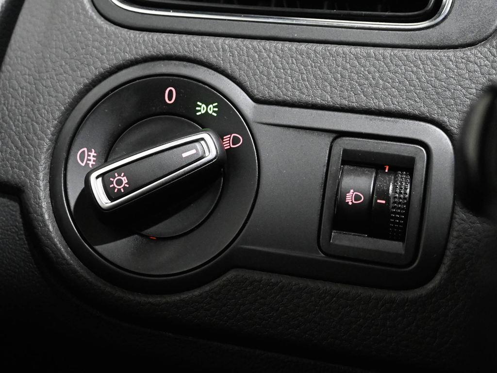 Volkswagen Polo A-Polo Plus 1.2 TSI BMT 66 kW (90 CV) 11