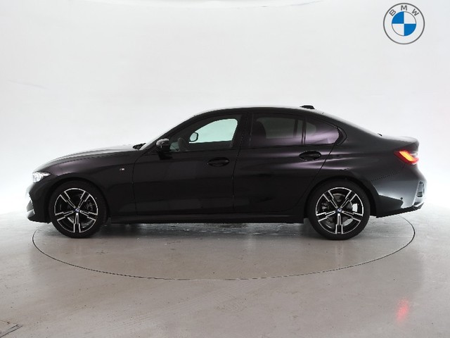 BMW Serie 3 318d color Negro. Año 2025. 110KW(150CV). Diésel. En concesionario BYmyCAR Madrid - Algete de Madrid