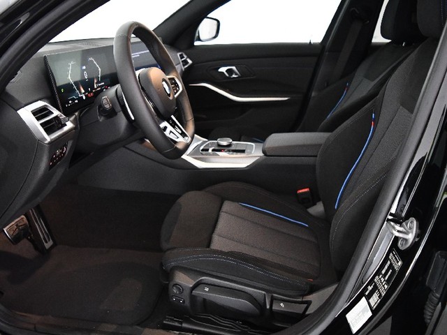 BMW Serie 3 318d color Negro. Año 2025. 110KW(150CV). Diésel. En concesionario BYmyCAR Madrid - Algete de Madrid