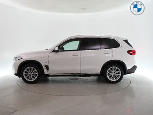 Fotos de BMW X5 xDrive50e color Blanco. Año 2025. 360KW(489CV). Híbrido Electro/Gasolina. En concesionario BYmyCAR Madrid - Algete de Madrid