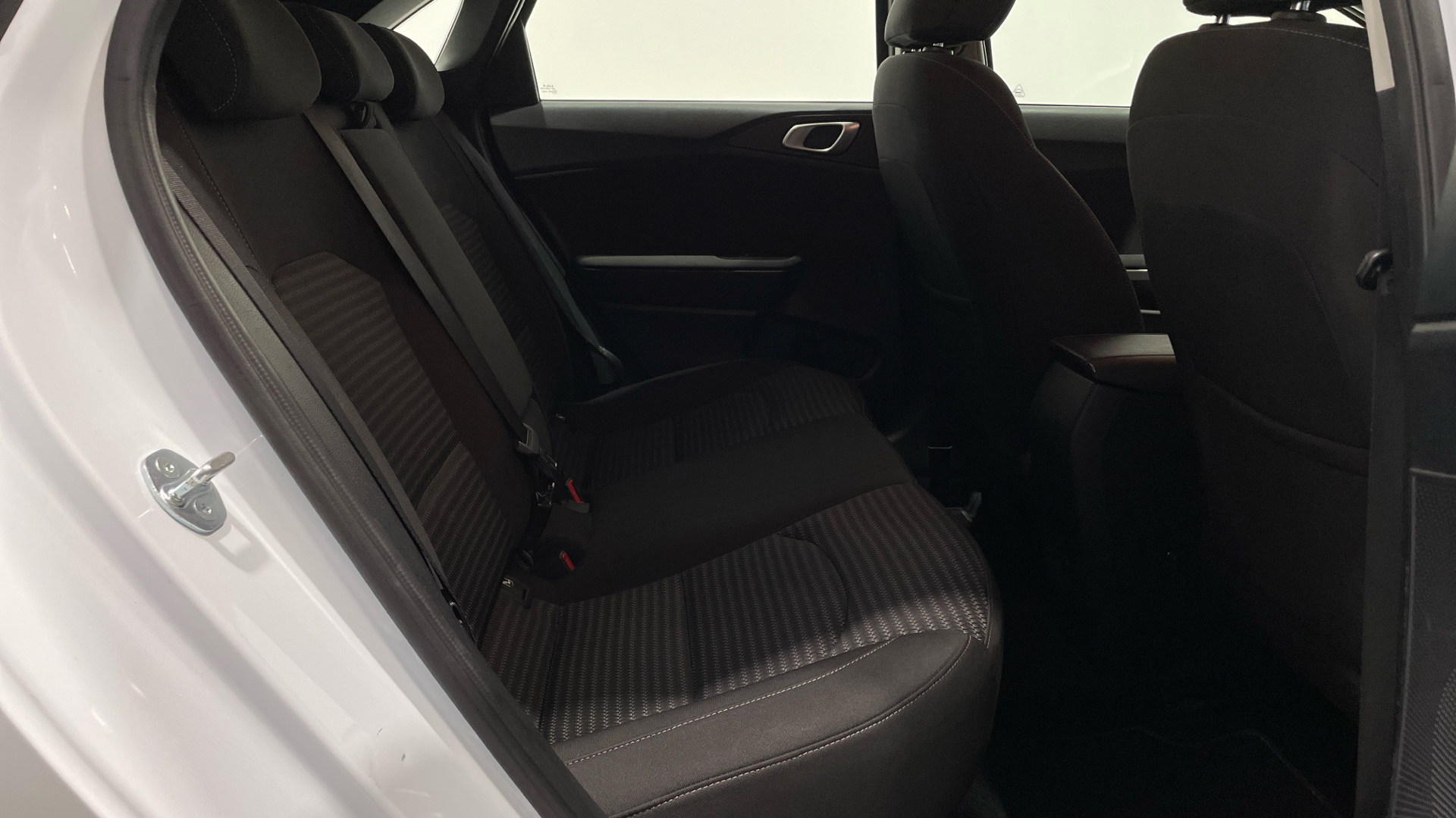 Kia Ceed 1.6 MHEV en Barcelona