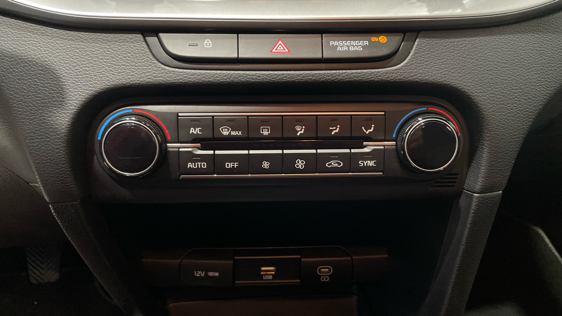 Kia Ceed 1.6 MHEV en Barcelona