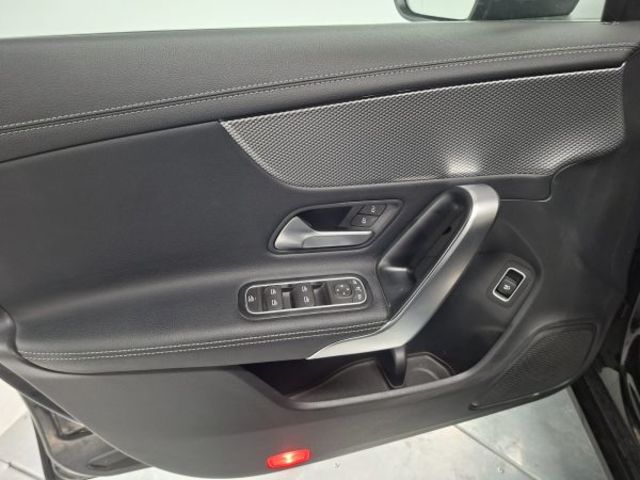 Mercedes-Benz CLA Shooting Brake CLA 200 120 kW (163 CV)