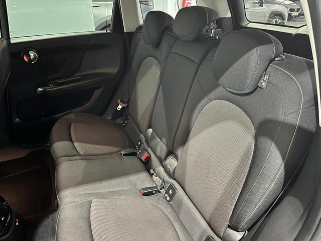 fotoG 8 del MINI MINI Countryman Cooper 100 kW (136 CV) 136cv Gasolina del 2019 en Lleida