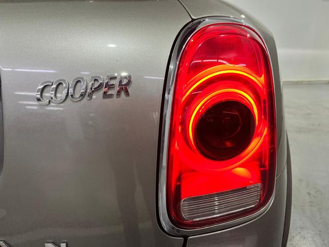 fotoG 20 del MINI MINI Countryman Cooper 100 kW (136 CV) 136cv Gasolina del 2019 en Lleida